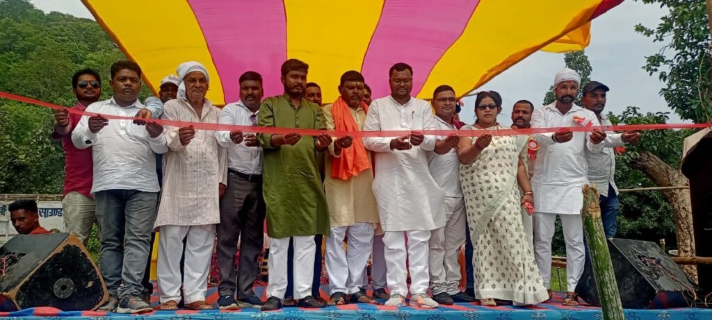 पूर्व विधायक सह जिला अध्यक्ष ने अंतिम सावन में संस्कृत कार्यक्रम का किया उद्घाटन। पूर्व विधायक सह जिला अध्यक्ष ने अंतिम सावन में संस्कृत कार्यक्रम का किया उद्घाटन।