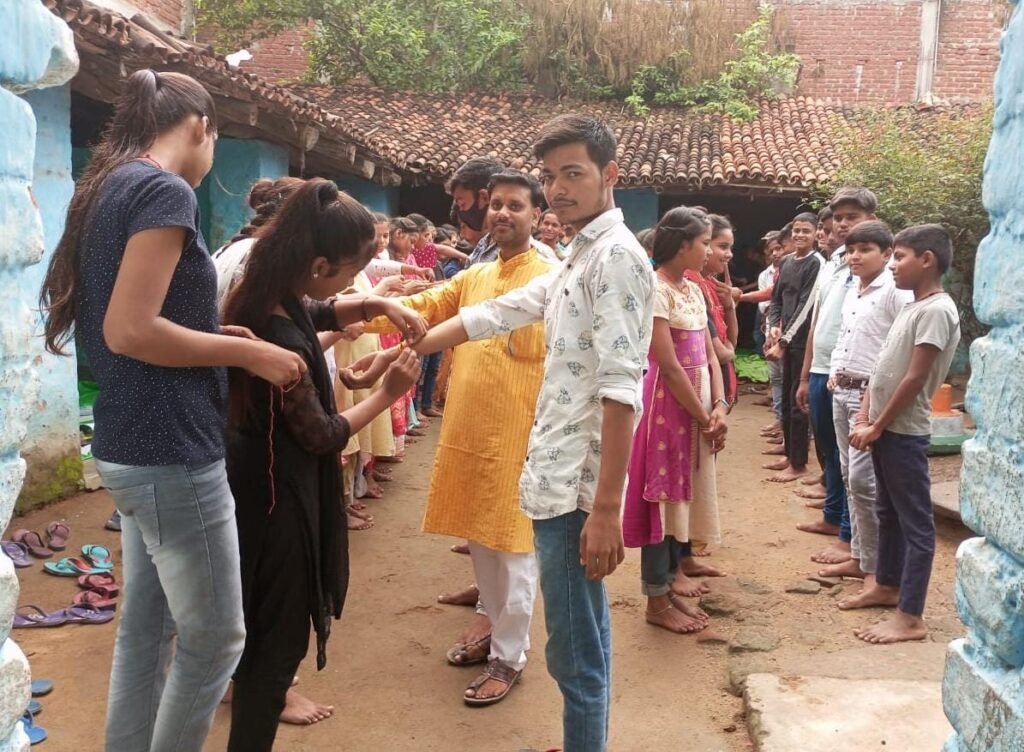 बिशुनपुरा(गढ़वा):प्रज्ञा मार्ग दर्शन कोचिंग सेंटर के भाई- बहनों ने मनाई राखी का त्योहार। बिशुनपुरा(गढ़वा):प्रज्ञा मार्ग दर्शन कोचिंग सेंटर के भाई- बहनों ने मनाई राखी का त्योहार।
