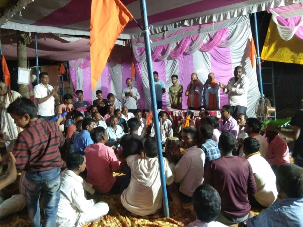 बिशुनपुरा(गढ़वा): अखंड कीर्तन के साथ शुरु हुआ श्री नर्मदेश्वर महादेव मंदिर में वार्षिकोत्सव का पूजन.