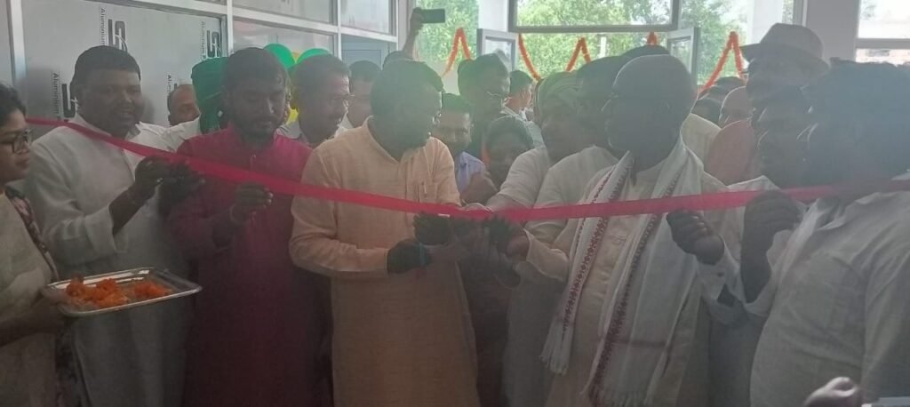 मनिका सेवा सदन हॉस्पिटल का उद्घाटन हरे कृष्णा सिंह सह जिला अध्यक्ष ने किया.