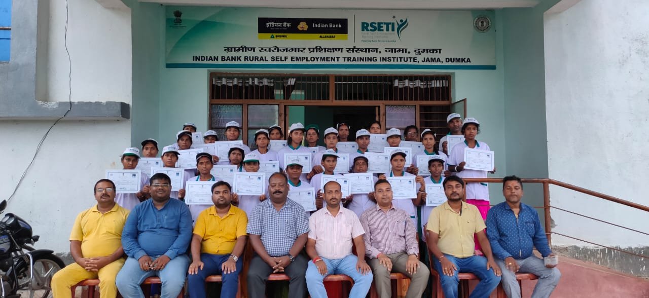 प्रशिक्षण लेकर डिटेर्जेन्ट पाउडर, साबुन व फिनाइल बनाने में सखी मंडल की महिलाएं हुई दक्ष, अब स्वरोजगार से बनेगी आत्मनिर्भर। प्रशिक्षण लेकर डिटेर्जेन्ट पाउडर, साबुन व फिनाइल बनाने में सखी मंडल की महिलाएं हुई दक्ष, अब स्वरोजगार से बनेगी आत्मनिर्भर।