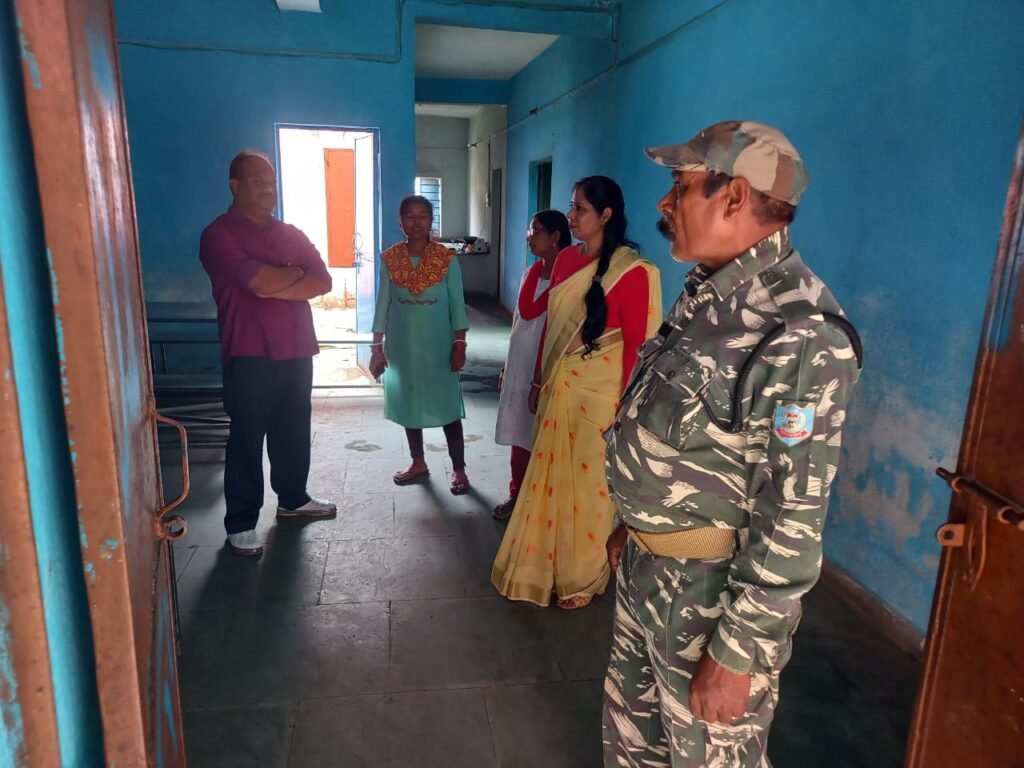 जिप उपाध्यक्ष अनीता देवी ने कस्तूरबा विद्यालय चंदवा का किया औचक निरीक्षण: सुनी समस्याएंl जिप उपाध्यक्ष अनीता देवी ने कस्तूरबा विद्यालय चंदवा का किया औचक निरीक्षण: सुनी समस्याएंl