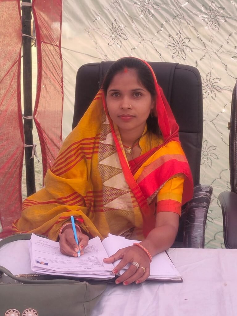 बिजली आपूर्ति को लेकर जिला परिषद सदस्य रजनी कुमारी उर्फ शर्मा रजनी ने कार्यपाल अभियंता को आवेदन सौपी। बिजली आपूर्ति को लेकर जिला परिषद सदस्य रजनी कुमारी उर्फ शर्मा रजनी ने कार्यपाल अभियंता को आवेदन सौपी।