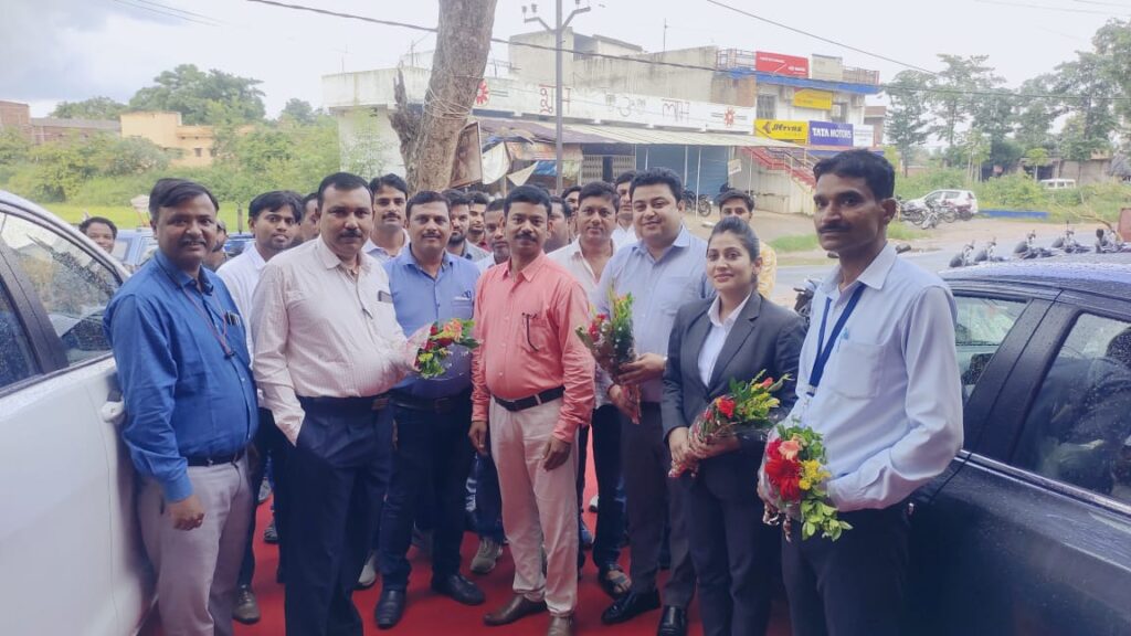 लातेहार में हेरीटेज टोयोटा शोरूम का हुआ उद्घाटन। लातेहार में हेरीटेज टोयोटा शोरूम का हुआ उद्घाटन।