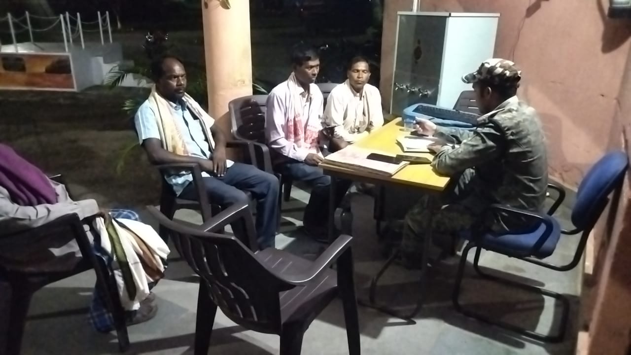 मामूली विवाद में पारा टीचर की पत्नी को अपने ही भतीजे ने टांगी से मार कर की हत्या।