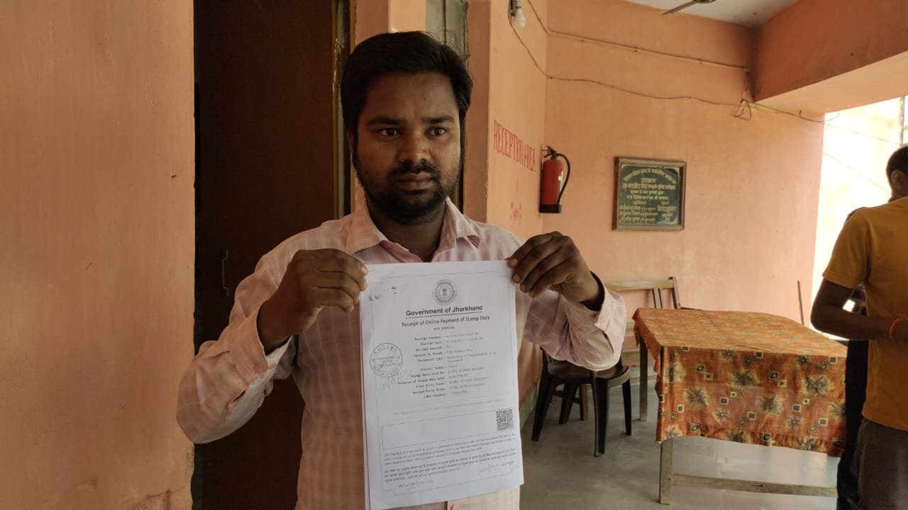 घाघरा :बीती रात अज्ञात चोरों ने किया बोलेरो गाड़ी की चोरी:थाना में मामला दर्ज, घाघरा :बीती रात अज्ञात चोरों ने किया बोलेरो गाड़ी की चोरी:थाना में मामला दर्ज,