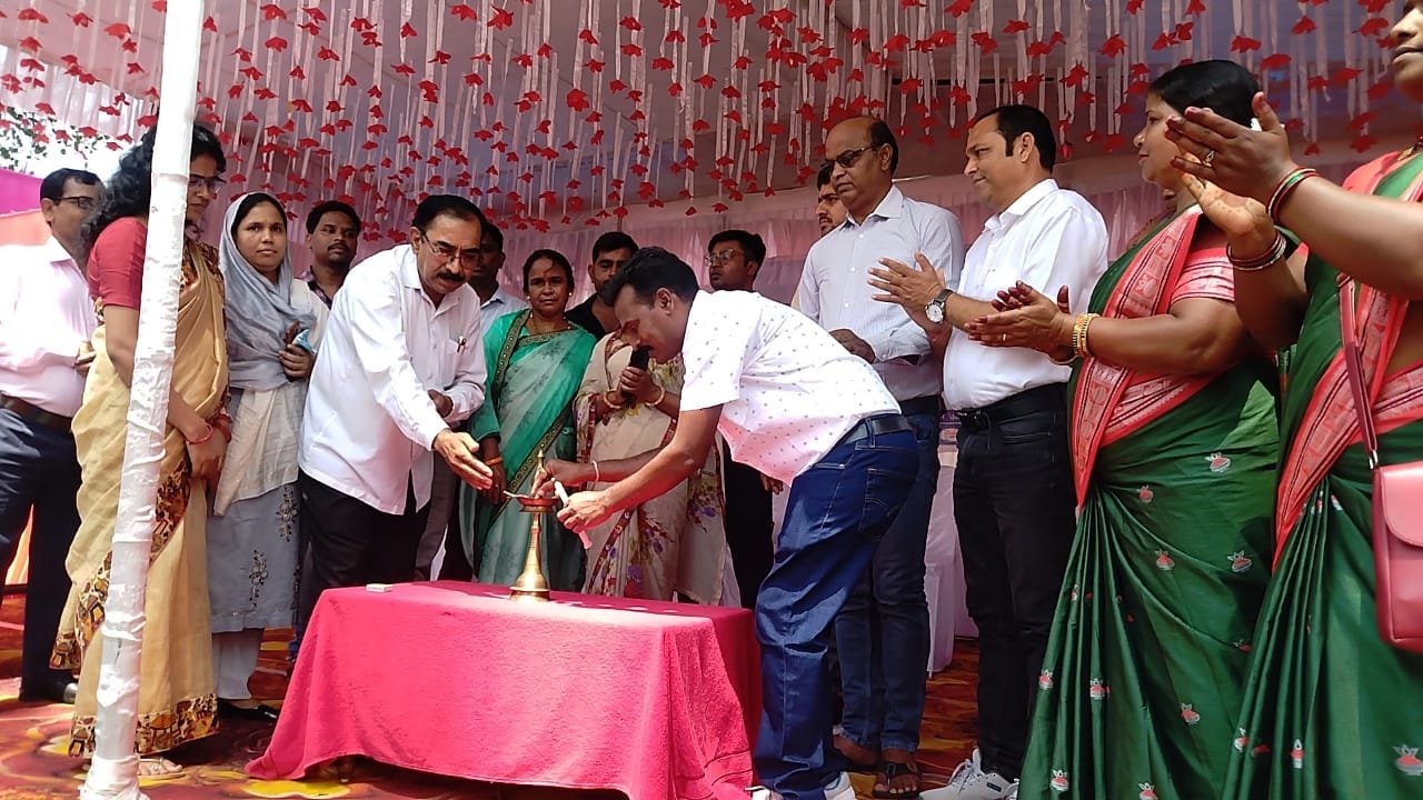 घाघरा सामुदायिक स्वास्थ्य केंद्र में स्वास्थ्य मेला का आयोजन किया गया। घाघरा सामुदायिक स्वास्थ्य केंद्र में स्वास्थ्य मेला का आयोजन किया गया।