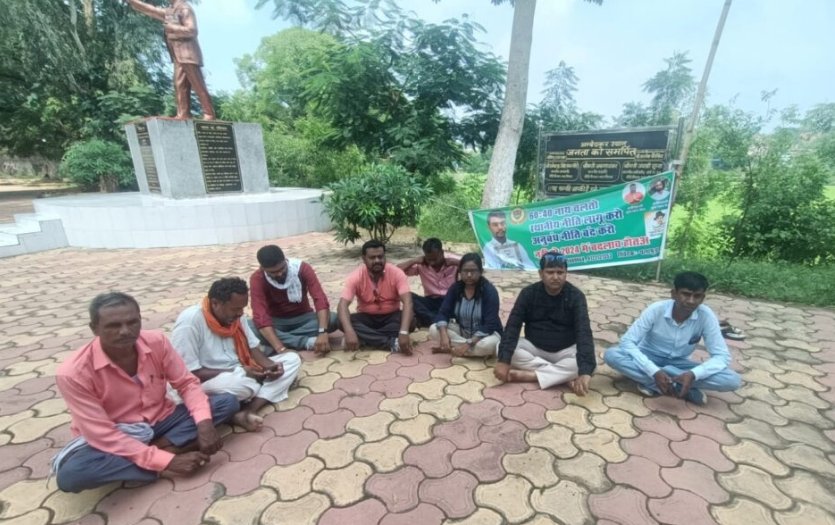 पलामू में टाइगर जयराम महतो के आने की तैयारी को लेकर JBKSS के सदस्यों ने कीअहम बैठक। पलामू में टाइगर जयराम महतो के आने की तैयारी को लेकर JBKSS के सदस्यों ने कीअहम बैठक।