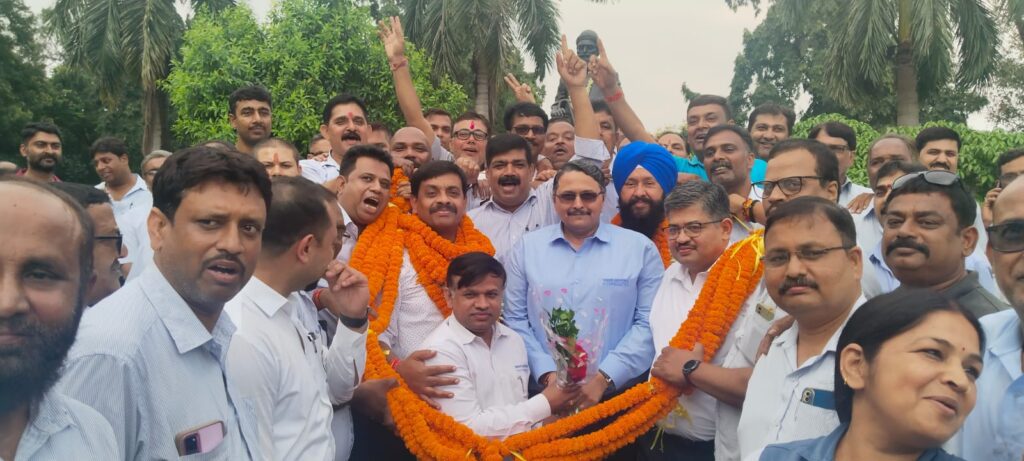 टाटा मोटर्स में बोनस समझौता संपन्न,355 हुए स्थाई. टाटा मोटर्स में बोनस समझौता संपन्न,355 हुए स्थाई.