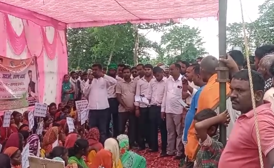 बीडीओ के खिलाफ जिप सदस्य ने खोला मोर्चा, लगाया अवैध वसूली का आरोप. बीडीओ के खिलाफ जिप सदस्य ने खोला मोर्चा, लगाया अवैध वसूली का आरोप.
