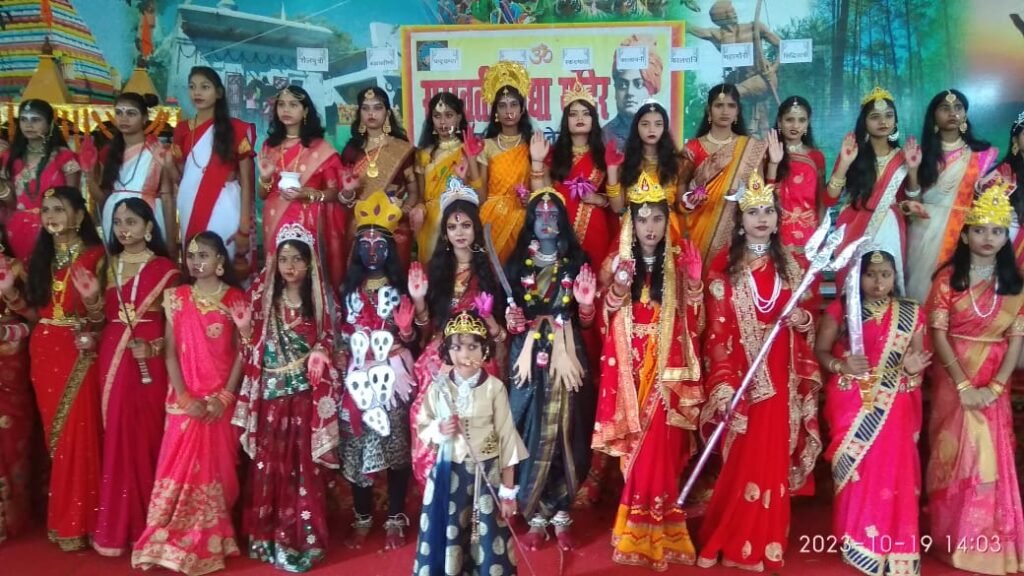 सरस्वती विद्या मंदिर में नवरात्र के अवसर पर की गई कन्या पूजन व झांकी प्रस्तुत. सरस्वती विद्या मंदिर में नवरात्र के अवसर पर की गई कन्या पूजन व झांकी प्रस्तुत.
