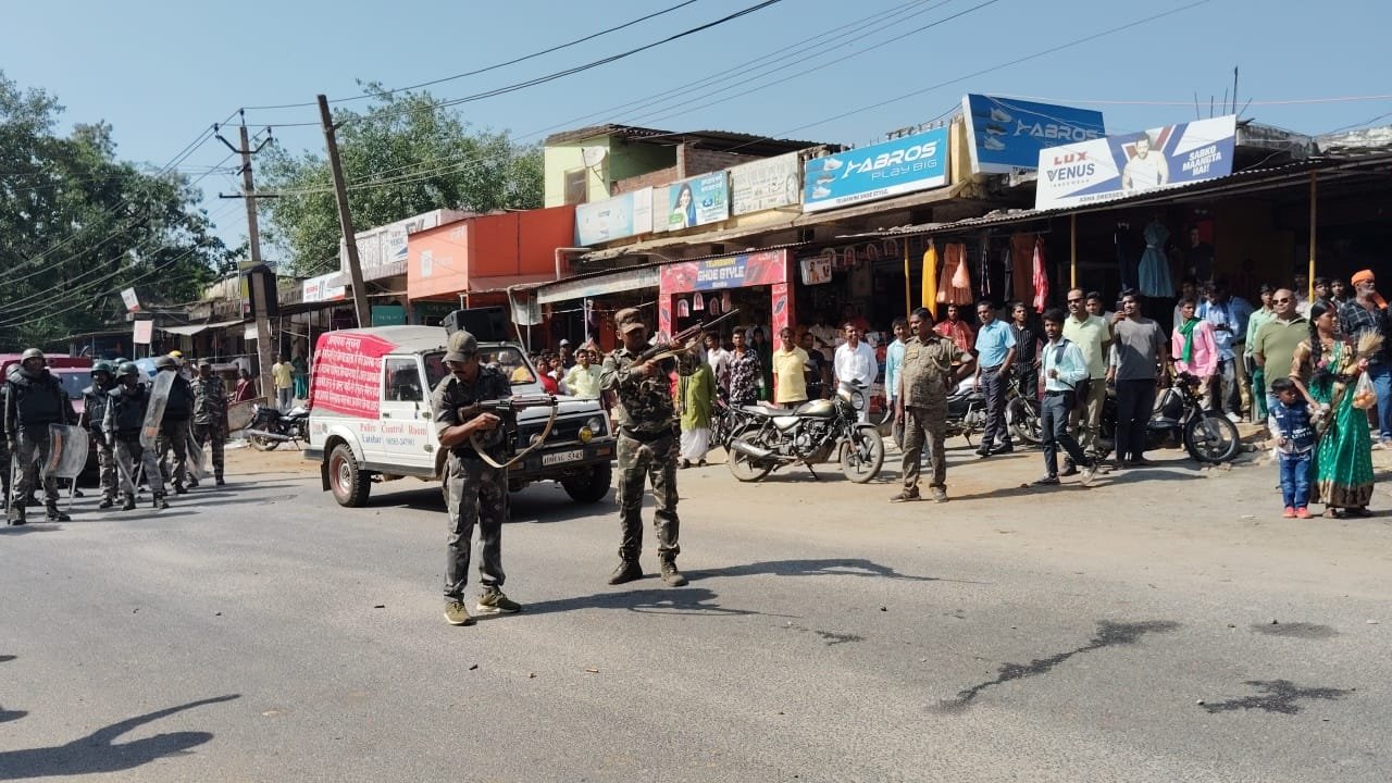 मनिका: मॉक ड्रिल कर दंगाइयों को दिया गया संदेश.