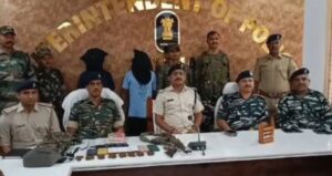लातेहार: पांच लाख के इनामी समेत दो नक्सली गिरफ्तार, एके-47 बरामद