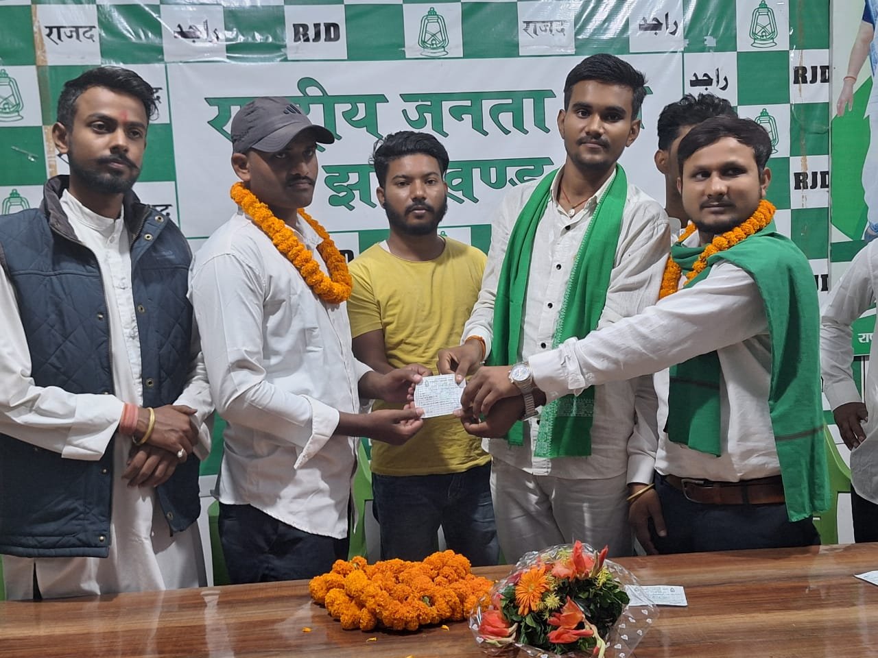 जिला निर्वाचन पदाधिकारी सह उपायुक्त की अध्यक्षता में प्रेस कॉन्फ्रेंस का किया गया आयोजन… जिला निर्वाचन पदाधिकारी सह उपायुक्त की अध्यक्षता में प्रेस कॉन्फ्रेंस का किया गया आयोजन…