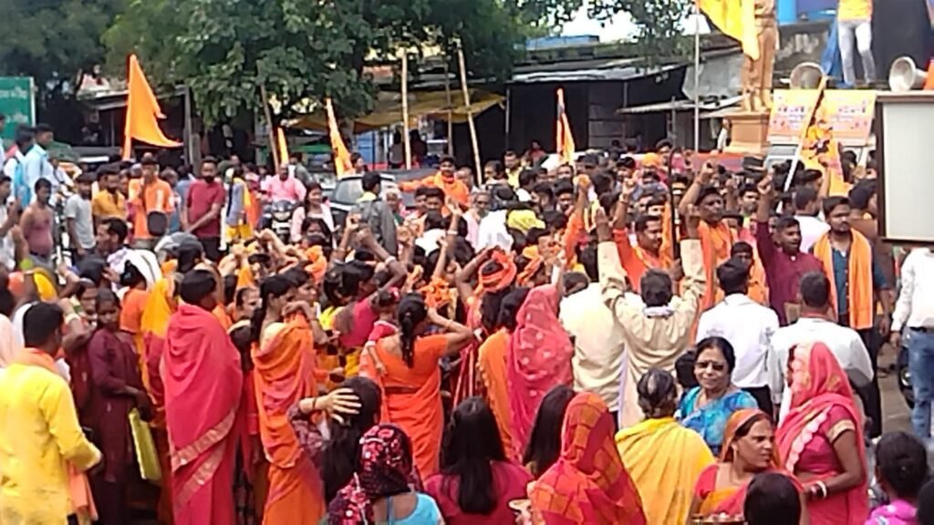 घाघरा पहुंचा शौर्य जागरण यात्रा: बजरंग दल के कार्यकर्ताओं ने किया जोरदार स्वागत.
