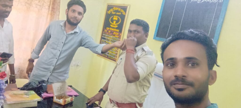 धुरकी थाना में नये थाना प्रभारी संतोष कुमार रवि ने पदभार ग्रहण किया।