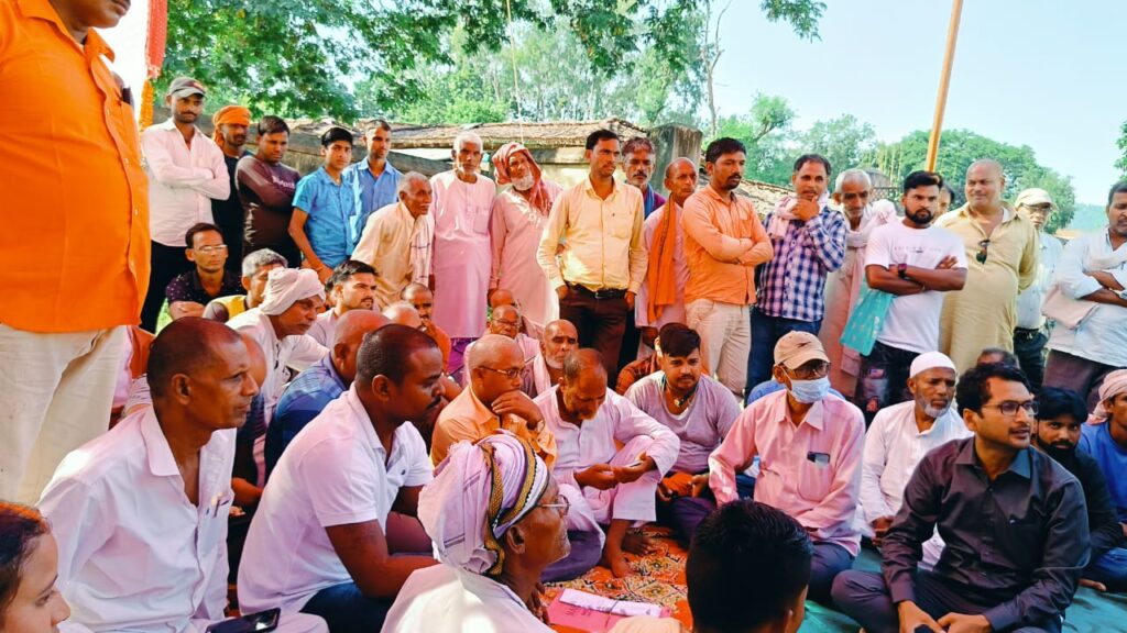 अनिश्चितकालीन भूख हड़ताल लिखित आश्वासन के बाद हुआ समाप्त, 20 अक्टूबर तक राशन वितरण करने का निर्देश. अनिश्चितकालीन भूख हड़ताल लिखित आश्वासन के बाद हुआ समाप्त, 20 अक्टूबर तक राशन वितरण करने का निर्देश.