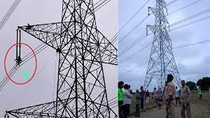 हाईटेंशन बिजली लाइन टावर पर चढ़े युवक के कारण 10 घंटे मची रही अफरा-तफरी, एनडीआरएफ ने किया रेस्क्यू. हाईटेंशन बिजली लाइन टावर पर चढ़े युवक के कारण 10 घंटे मची रही अफरा-तफरी, एनडीआरएफ ने किया रेस्क्यू.