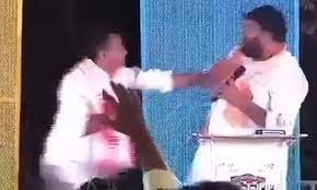 लाइव TV डिबेट के दौरान MLA ने BJP उम्मीदवार पर किया हमला. लाइव TV डिबेट के दौरान MLA ने BJP उम्मीदवार पर किया हमला.