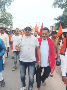 मनिका:शौर्य जागरण यात्रा पहुंची,जय श्री राम का नारा लगाते हुए रथ पहुंची.
