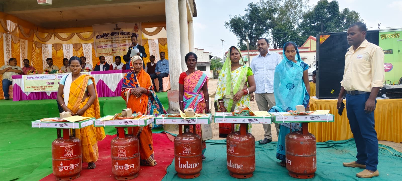 विकसित भारत संकल्प यात्रा" योजना के तहत आज रायडीह पतराटोली एवं करौंदी में कार्यक्रम आयोजित. विकसित भारत संकल्प यात्रा" योजना के तहत आज रायडीह पतराटोली एवं करौंदी में कार्यक्रम आयोजित.