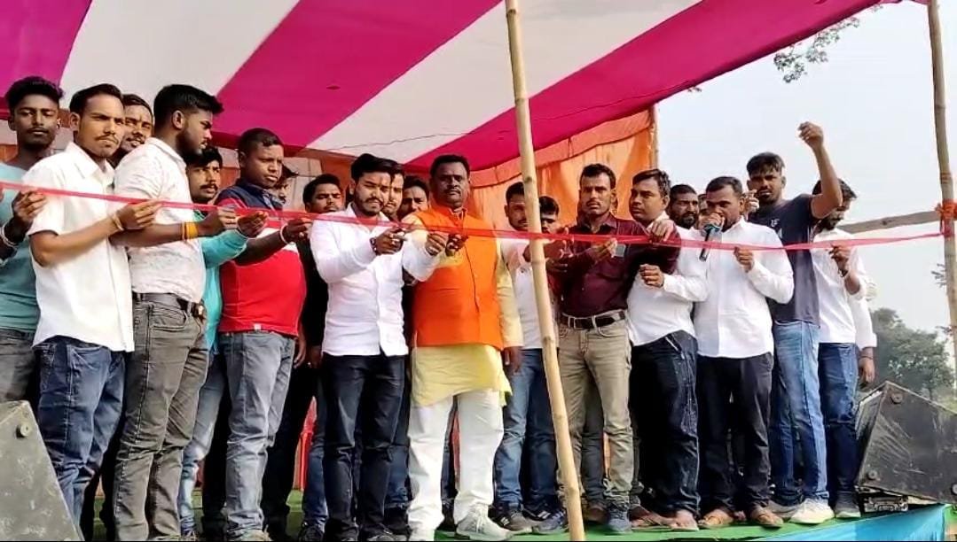 लक्ष्मी पूजा के अवसर पर सांस्कृतिक कार्यक्रम का हुआ आयोजन.
