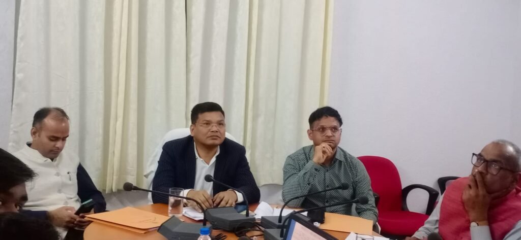 जिला प्रभारी के रूप में नामित श्री एन० अशोक बाबु निदेशक (एन0आर0सी0डी०), जल शक्ति मंत्रालय, जल संसाधन नदी विकास और गंगा सरंक्षण विभाग, भारत सरकार का हुआ जिले में आगमन