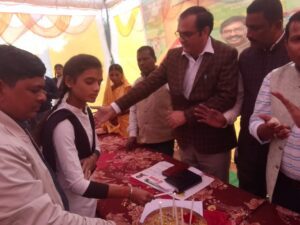 प्रस्तावित हाई स्कूल चौरियां के मैदान में आपकी योजना -आपकी सरकार- आपके द्वार कार्यक्रम हुआ संपन्न.