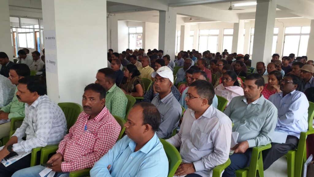 जिला निर्वाचन पदाधिकारी ने मतदाता सूची विशेष संक्षिप्त पुनरीक्षण कार्यक्रम की समीक्षा की जिला निर्वाचन पदाधिकारी ने मतदाता सूची विशेष संक्षिप्त पुनरीक्षण कार्यक्रम की समीक्षा की