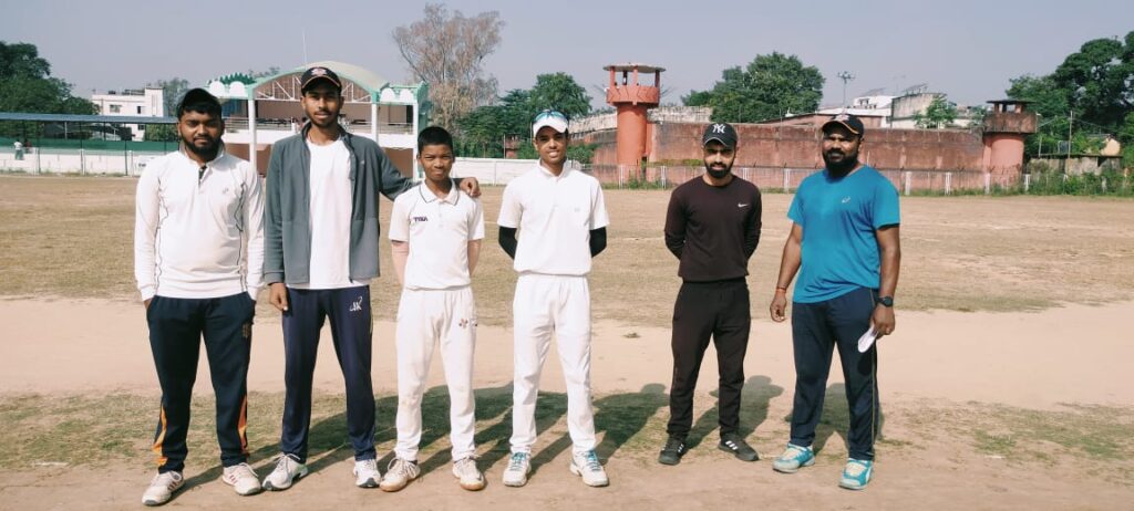 स्कूली लीग बी ग्रुप का दूसरा मैच में शेरशाह वारियर्स ने राज सी सी चंदवा को 8 विकेट से हराया। स्कूली लीग बी ग्रुप का दूसरा मैच में शेरशाह वारियर्स ने राज सी सी चंदवा को 8 विकेट से हराया।