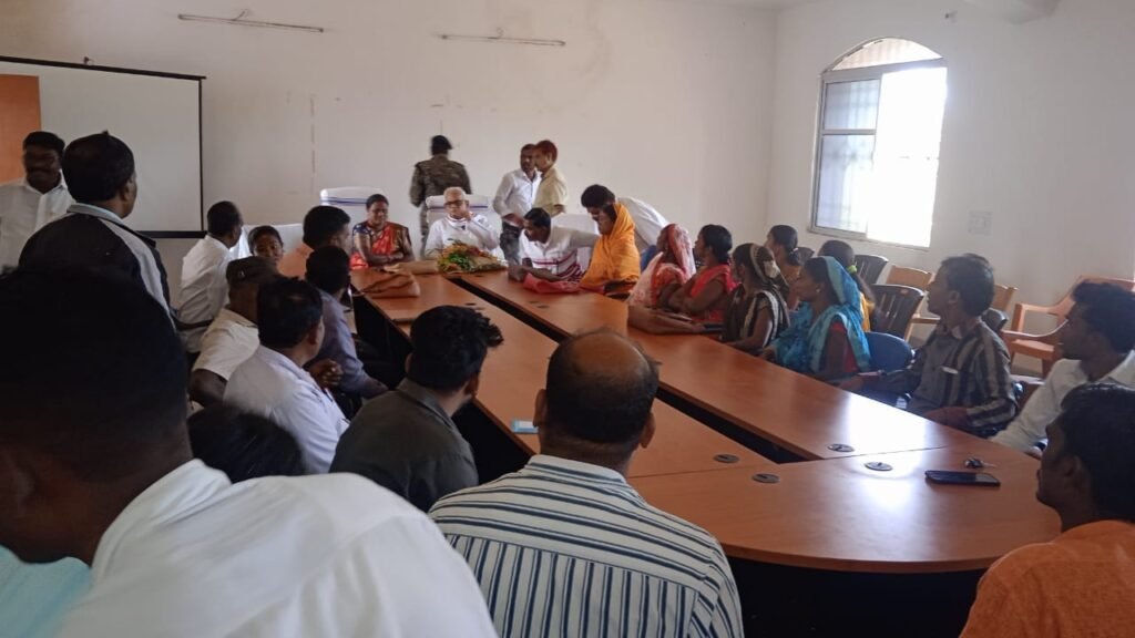 पंचायत राज के तहत 29 विषयों पर पंचायत प्रतिनिधियों के अधिकार के बारे में बारे में दिया विस्तृत जानकारियां पंचायत राज के तहत 29 विषयों पर पंचायत प्रतिनिधियों के अधिकार के बारे में बारे में दिया विस्तृत जानकारियां