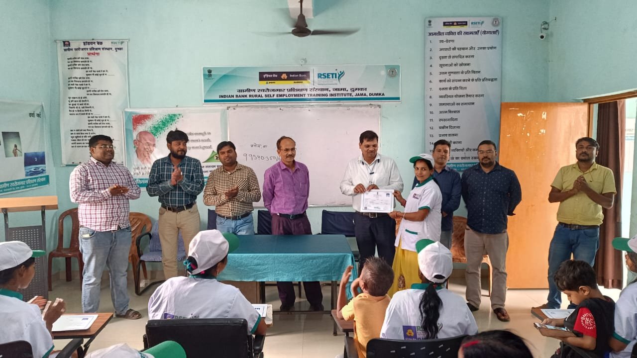 10 दिवसीय सुकर पालन का प्रशिक्षण पूरा,34 प्रशिक्षणर्थियों को मिला प्रमाण पत्र। 10 दिवसीय सुकर पालन का प्रशिक्षण पूरा,34 प्रशिक्षणर्थियों को मिला प्रमाण पत्र।