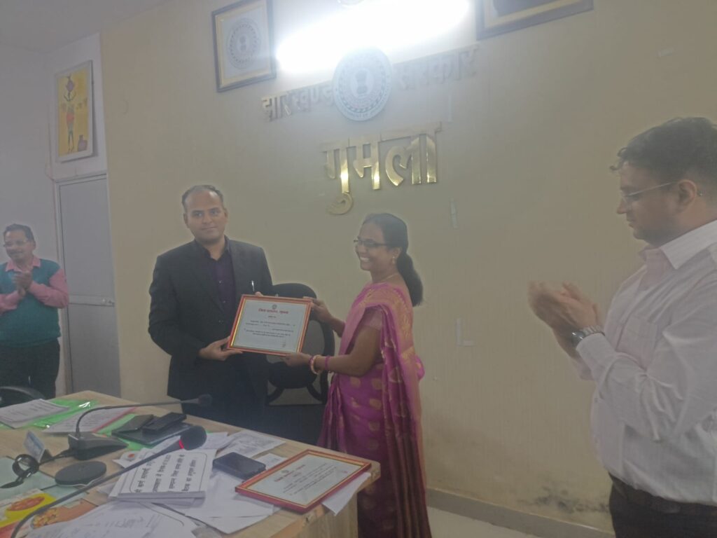 उपायुक्त की अध्यक्षता में हुई जिला समन्वय समिति की बैठक, कहा- विकास योजनाओं का क्रियान्वयन पारदर्शिता के साथ करें, गुणवत्ता पर विशेष ध्यान दें। उपायुक्त की अध्यक्षता में हुई जिला समन्वय समिति की बैठक, कहा- विकास योजनाओं का क्रियान्वयन पारदर्शिता के साथ करें, गुणवत्ता पर विशेष ध्यान दें।