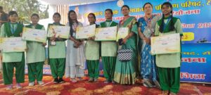 राज्य स्तरीय लोक नृत्य प्रतियोगिता में दूसरा एवं नाटक प्रतियोगिता में प्रथम स्थान बिशनपुर की बालिकाओं ने प्राप्त किया।