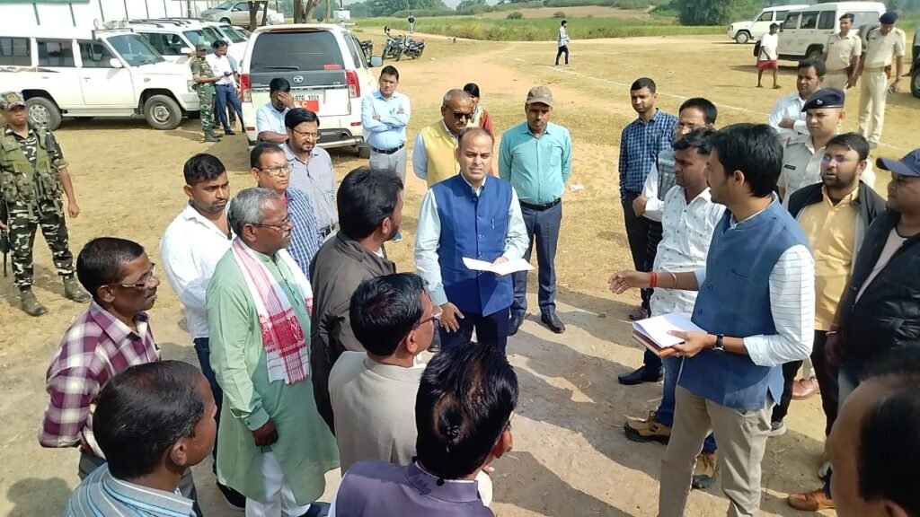 17 नवंबर को झारखंड के राज्यपाल घाघरा आयेंगे, सभा स्थल का जायजा लेने पहुंचे गुमला एसपी एवं उपायुक्त। 17 नवंबर को झारखंड के राज्यपाल घाघरा आयेंगे, सभा स्थल का जायजा लेने पहुंचे गुमला एसपी एवं उपायुक्त।