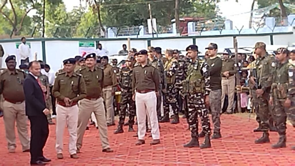 आदिवासी समाज के विकास में अमूल्य योगदान रहा है स्वर्गीय कार्तिक उरांव का राज्यपाल सी पी राधाकृष्णन। आदिवासी समाज के विकास में अमूल्य योगदान रहा है स्वर्गीय कार्तिक उरांव का राज्यपाल सी पी राधाकृष्णन।
