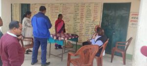 प्रमंडलीय आयुक्त दक्षिणी छोटा नागपुर प्रमंडल रांची सह मतदाता सूची प्रेक्षक का भरनो,सिसई प्रखंड क्षेत्र का किया दौरा,