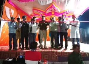 बिशुनपुरा:थाना प्रभारी द्वारा किया गया भगती जागरण का फीता काट कर शुभारम्भ, भक्तिमय हुआ क्षेत्र।