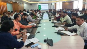 आपकी योजना,आपकी सरकार आपके द्वार कार्यक्रम के दौरान प्राप्त आवेदनों की ऑनलाइन एंट्री करने के लिए कंप्यूटर ऑपरेटरों को लॉगिन आईडी बनाने व अन्य विषयों से संबंधित दिया गया प्रशिक्षण