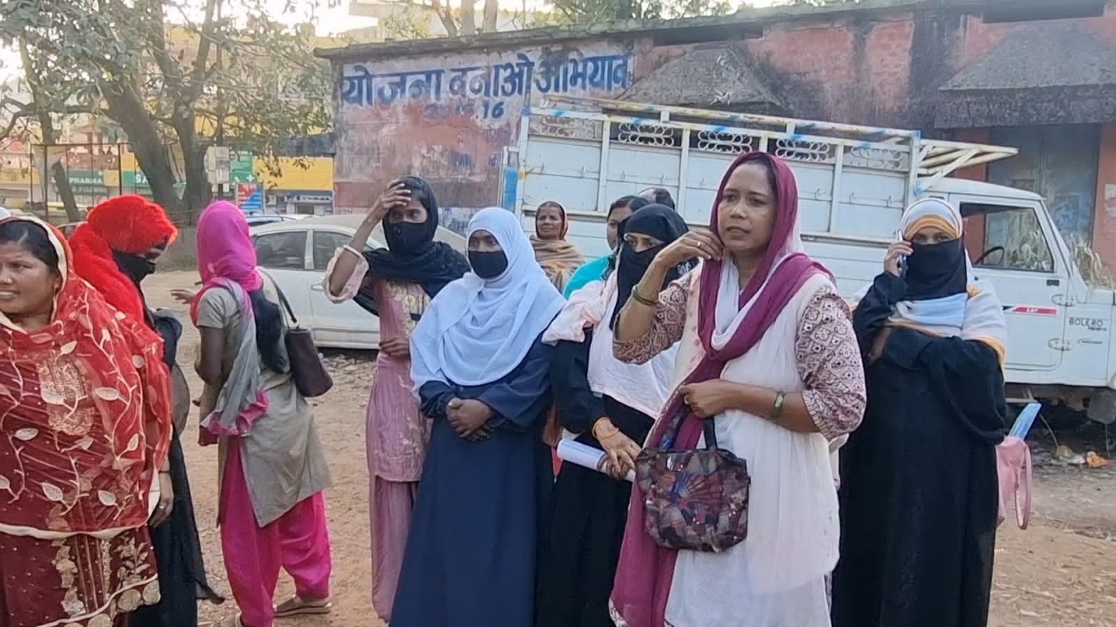 नौकरी दिलाने के नाम पर महिलाओं से 62 लाख की ठगी.