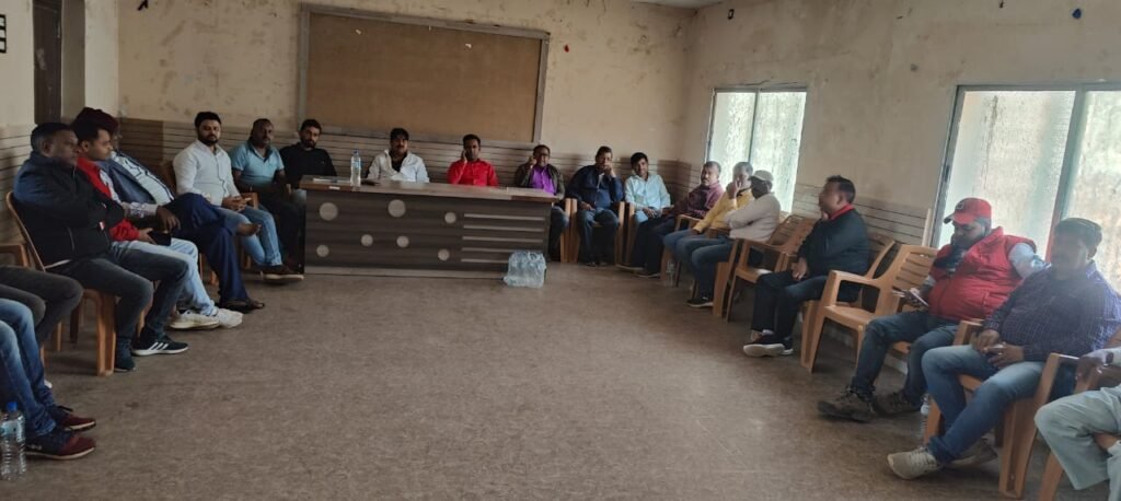 गुमला जिला संवेदक संघ की बैठक संपन्न, संवेदकों को भुगतान संबंधी हो रही परेशानी पर किया गया चर्चा, गुमला जिला संवेदक संघ की बैठक संपन्न, संवेदकों को भुगतान संबंधी हो रही परेशानी पर किया गया चर्चा,