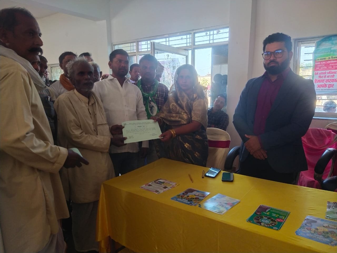 प्रखंड कार्यालय नावा बाजार में आपकी योजना आपकी सरकार आपके द्वार कार्यक्रम का विशेष शिविर का हुआ आयोजन