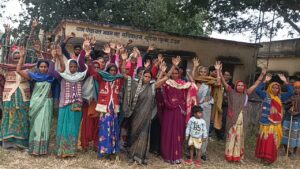 प्रधानमंत्री हर घर जल योजना मे ठेकेदार की मनमानी के खिलाफ ग्रामीणो मे रोष,BDOको दिया आवेदन।