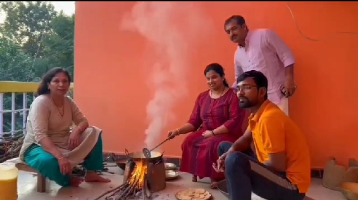 लातेहार:जिले में गूंज रही हैं छठ महापर्व की मधुर गीत,पुलिस अधीक्षक और उनकी पत्नी पलामू एसपी रिष्मा रमेशम एक साथ कर रहें हैं छठ महापर्व। लातेहार:जिले में गूंज रही हैं छठ महापर्व की मधुर गीत,पुलिस अधीक्षक और उनकी पत्नी पलामू एसपी रिष्मा रमेशम एक साथ कर रहें हैं छठ महापर्व।