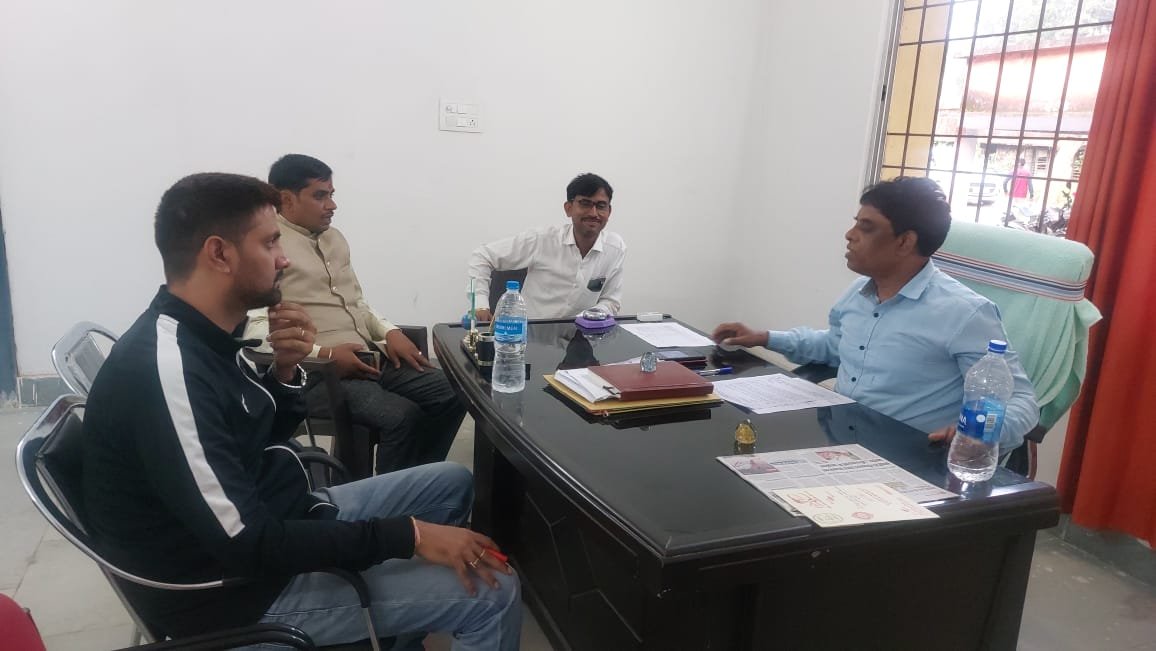 सगमा के ब्लाॅक प्रमुख संघ के जिला उपाध्यक्ष ने धुरकी मे अंचल अधिकारी से औपचारिक मुलाकात की सगमा के ब्लाॅक प्रमुख संघ के जिला उपाध्यक्ष ने धुरकी मे अंचल अधिकारी से औपचारिक मुलाकात की