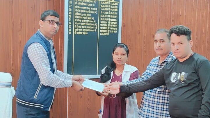विशुनपुर के सुदूरवर्ती क्षेत्र में कार्यरत एएनएम दीदियों अब 3000 रुपए प्रति माह वेतन के अतिरिक्त दी जाएगी प्रोत्साहन राशि विशुनपुर के सुदूरवर्ती क्षेत्र में कार्यरत एएनएम दीदियों अब 3000 रुपए प्रति माह वेतन के अतिरिक्त दी जाएगी प्रोत्साहन राशि