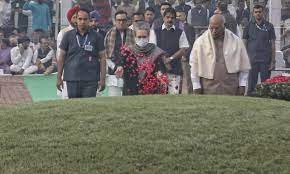 खड़गे, सोनिया व राहुल ने जयंती पर पंडित नेहरू को दी श्रद्धांजलि. खड़गे, सोनिया व राहुल ने जयंती पर पंडित नेहरू को दी श्रद्धांजलि.