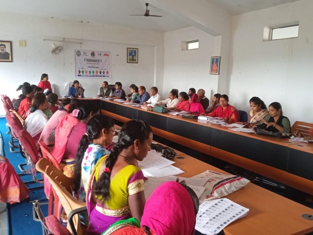 सहायक निर्वाचक निबंधन पदाधिकारी ने बीएलओ एवं बीएलओ पर्यवेक्षकों के साथ की समीक्षा बैठक.