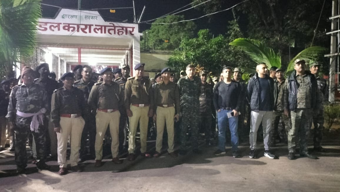 एसडीएम मो0 परवेज के नेतृत्व में देर रात मंडलकारा में किया गया छापेमारी, एसडीएम मो0 परवेज के नेतृत्व में देर रात मंडलकारा में किया गया छापेमारी,