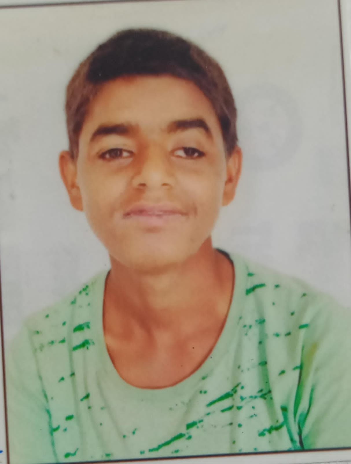 सर्वजन पेंशन योजना के लाभ से रियाज अली अपने मानसिक रूप से बीमार पुत्र इमरान का करवा सकेंगे बेहतर इलाज। सर्वजन पेंशन योजना के लाभ से रियाज अली अपने मानसिक रूप से बीमार पुत्र इमरान का करवा सकेंगे बेहतर इलाज।